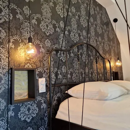 Le Triplex Romantique Balneo Duo Et Sauna Дом отдыха