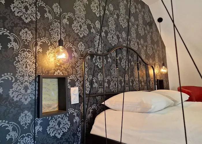 Le Triplex Romantique Balneo Duo Et Sauna Дом отдыха